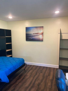 Chic studio with WI FI and AC